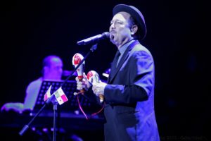 ruben blades a ritmo de salsa